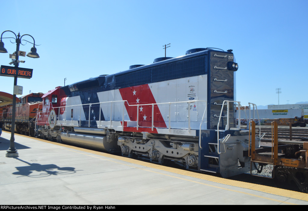 Santa Fe Bicentennial 5704 returns to Socal